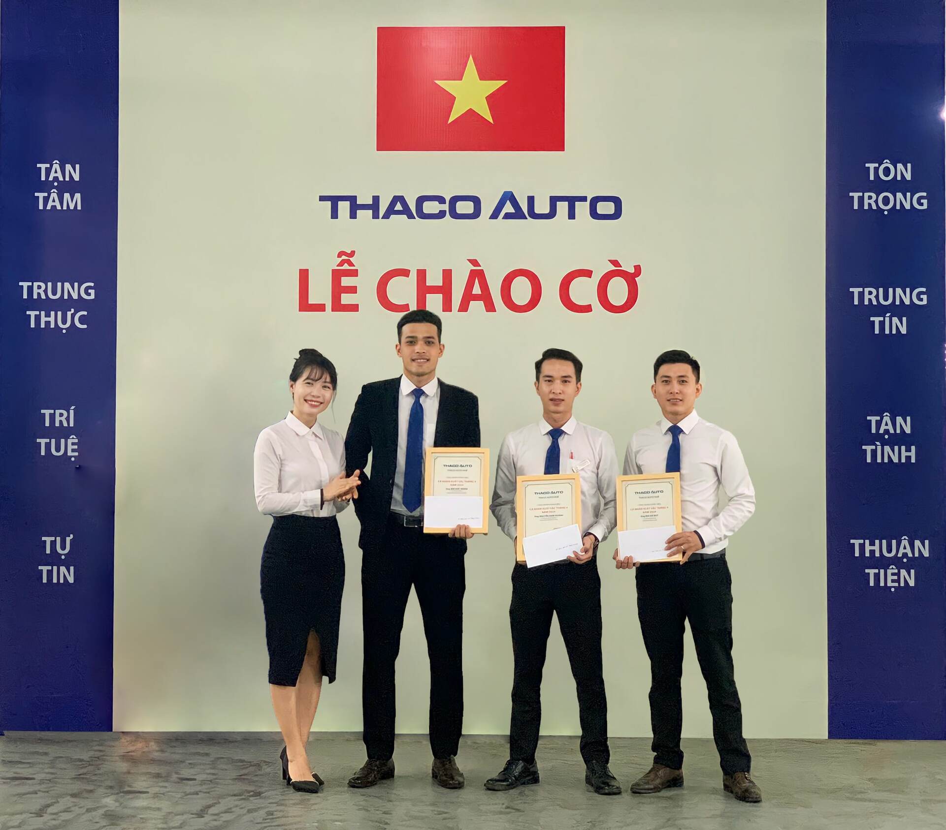 THACO AUTO Huế  tổ chức Lễ chào cờ định kỳ tháng 5